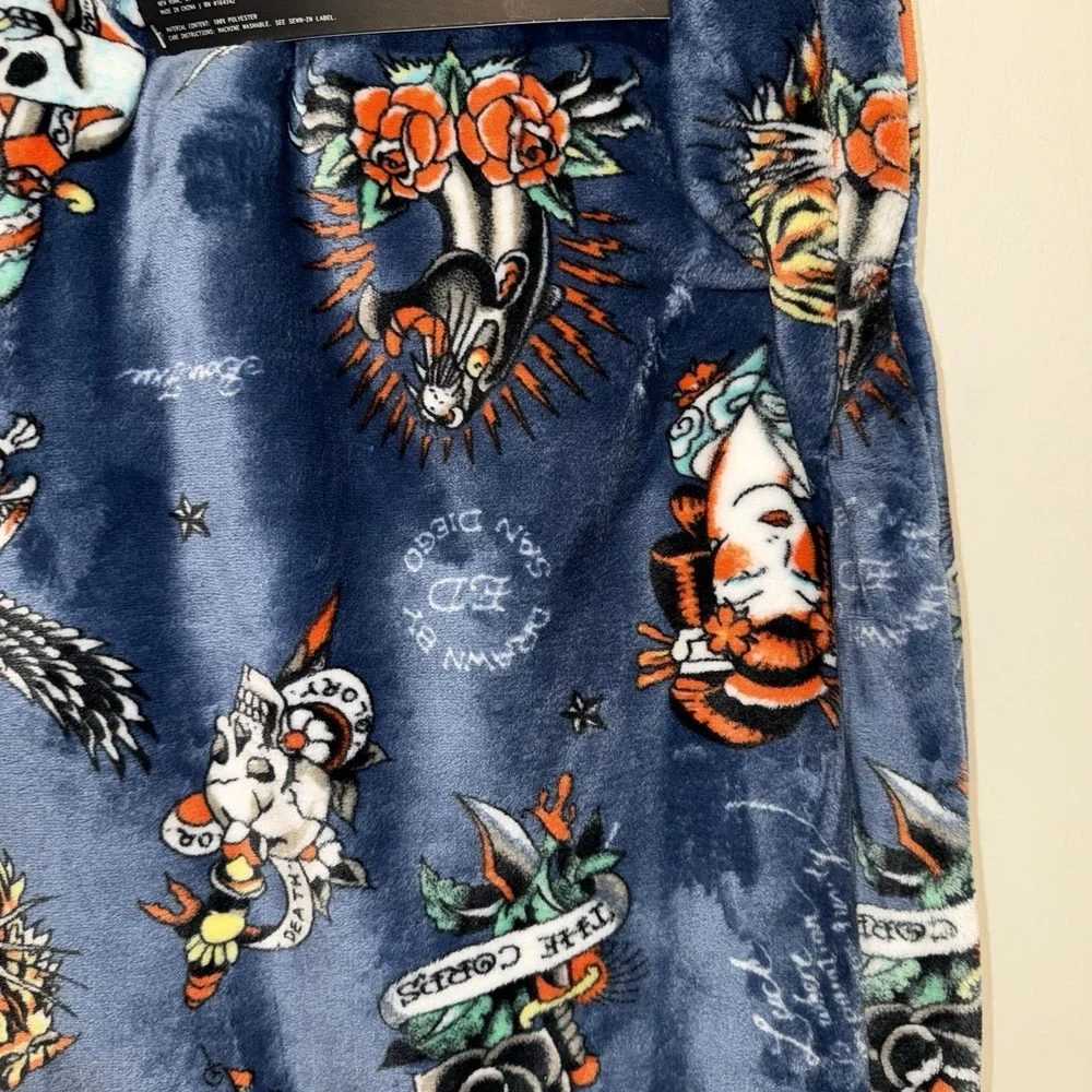 NWT Ed Hardy Printed Plush Oversized Throw Blue Skull Tattoo 60x70 Blanket